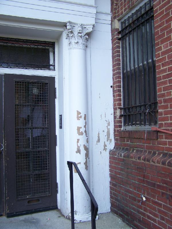 Nor'East Architectural Salvage of South Hampton, NH. Antique Building